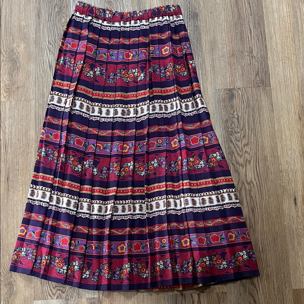 Vintage Susan Bristol Red and Purple Patterned floral pleated Maxi Skirt size 6